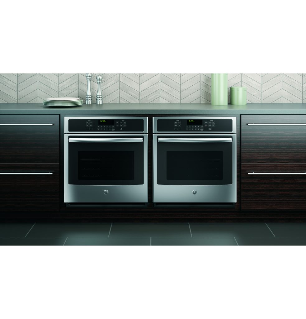 GE® 27" BuiltIn Single Convection Wall Oven JK5000DFBB ADA Appliances